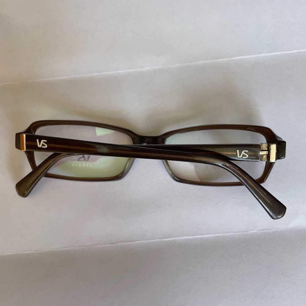 Chic Brown Rectangular Eyeglasses - image 4